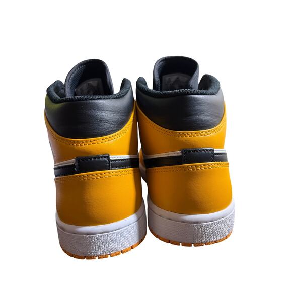 Air Jordan 1 Mid Taxi Black Yellow Toe Mens Size 10.5
Excellent Used Condition